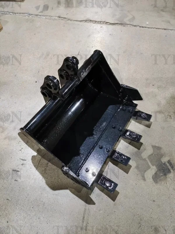 2-3.5-Ton-Mini-Excavator-Attachment-600mm.webp 2-3.5-Ton-Mini-Excavator-Attachment-600mm.webp