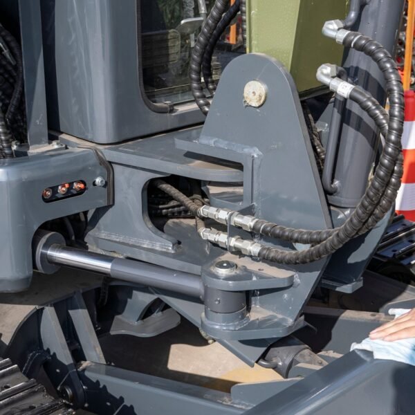 TYPHON-KUVUO-4.0-four-ton-cabin-mini-excavator19-scaled-1.jpg TYPHON-KUVUO-4.0-four-ton-cabin-mini-excavator19-scaled-1.jpg