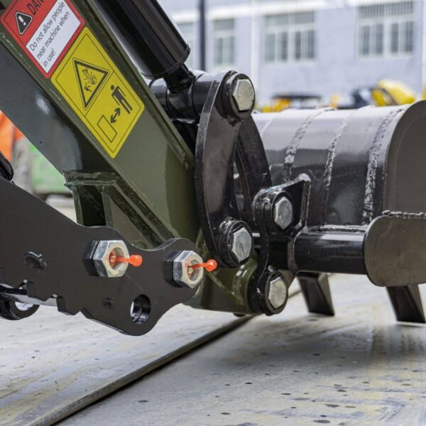 TYPHON-TERROR-XIII-PRO-Mini-Excavator-21-scaled-1-1.jpg