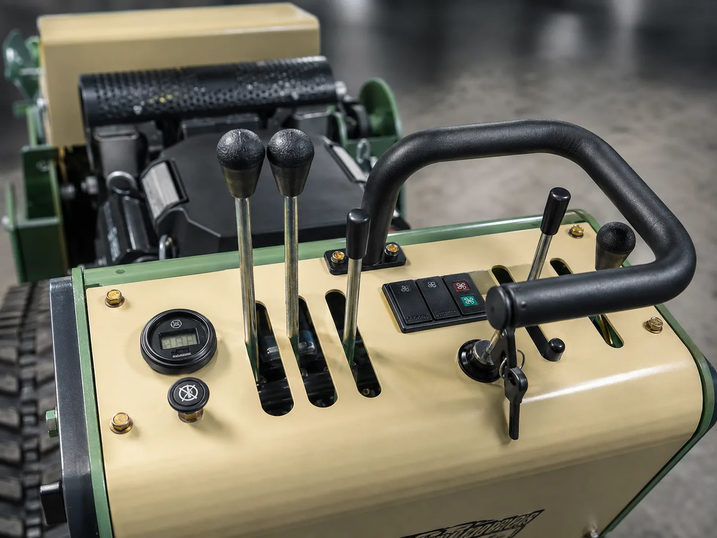 GroundRipper GRX1 operator controls